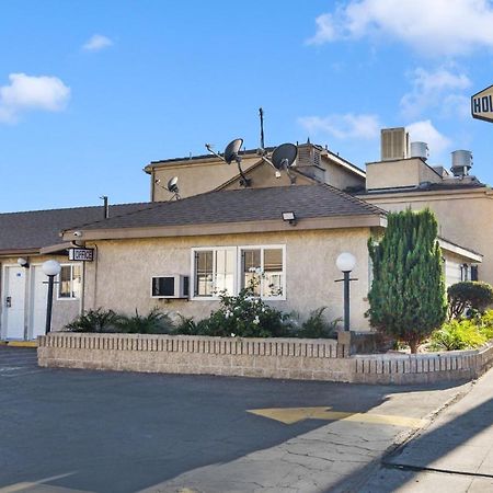 Holly Park Motel Near Lax Lennox Экстерьер фото