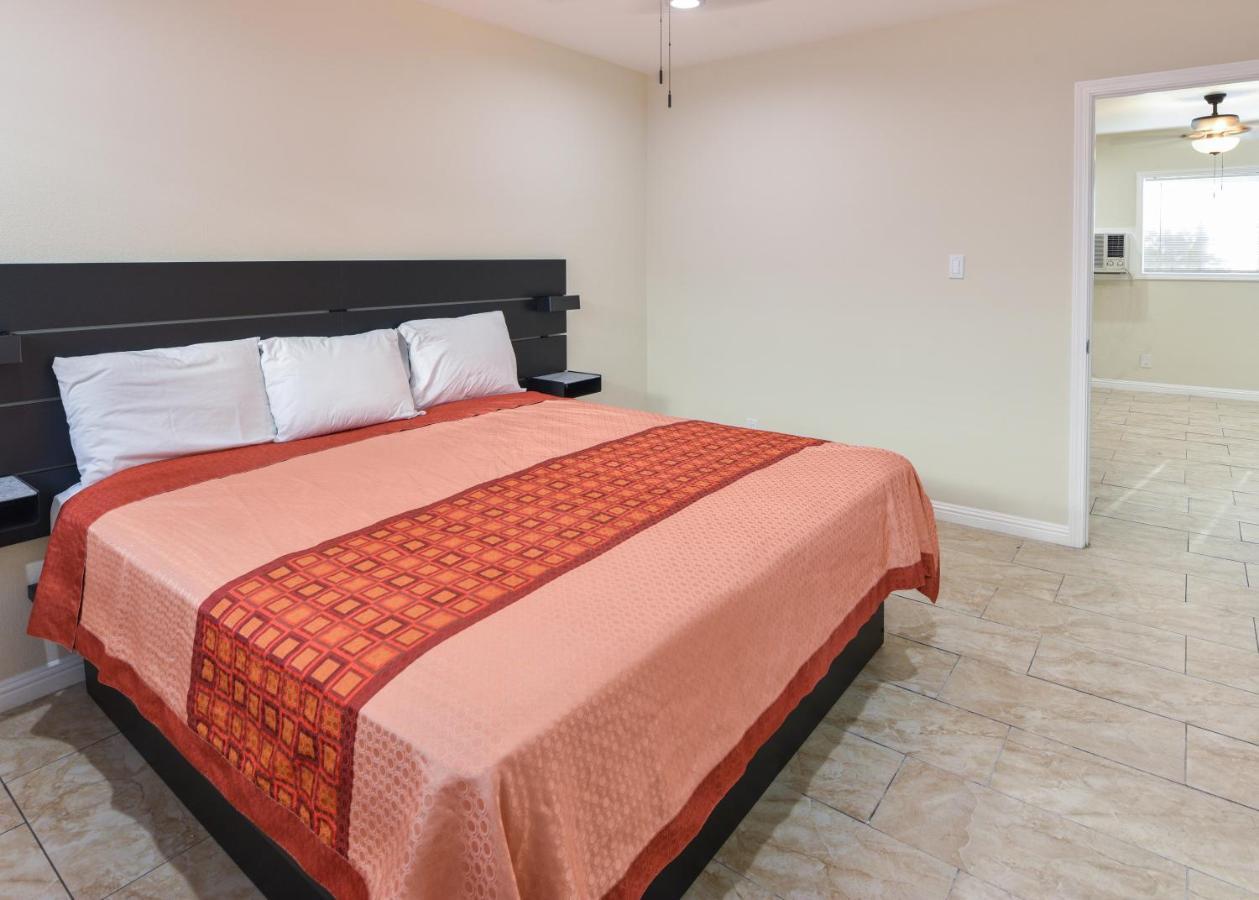 Holly Park Motel Near Lax Lennox Экстерьер фото