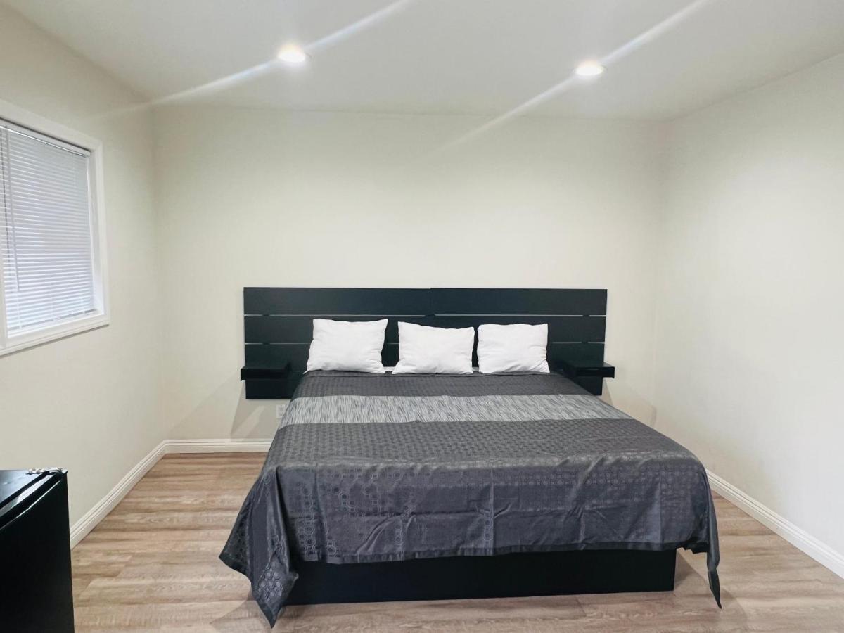 Holly Park Motel Near Lax Lennox Экстерьер фото